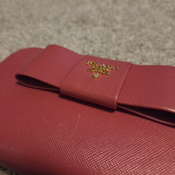 Prada Wallet - Picture 3 of 16